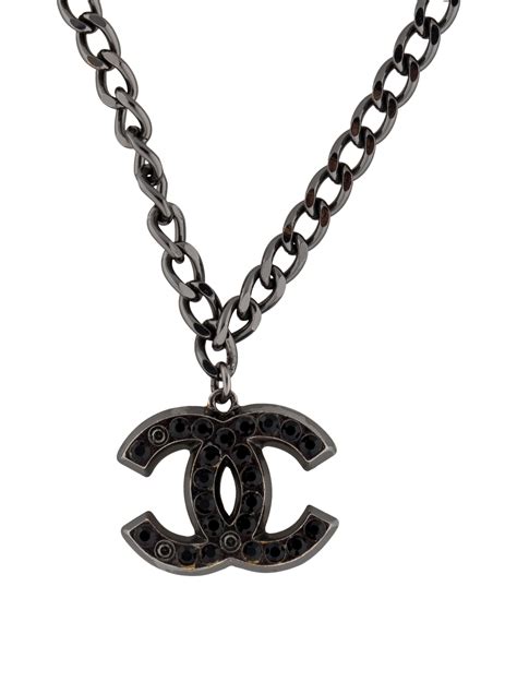 chanel black pendant